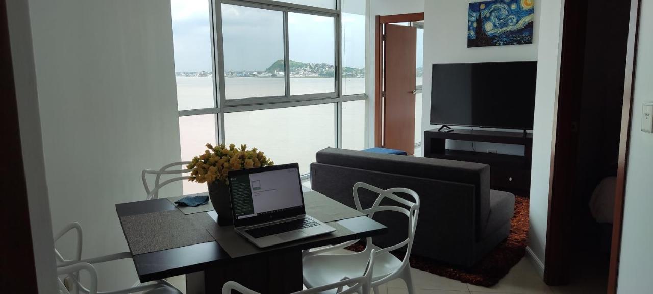 Puerto Santa Ana Suites กวายากิล ภายนอก รูปภาพ