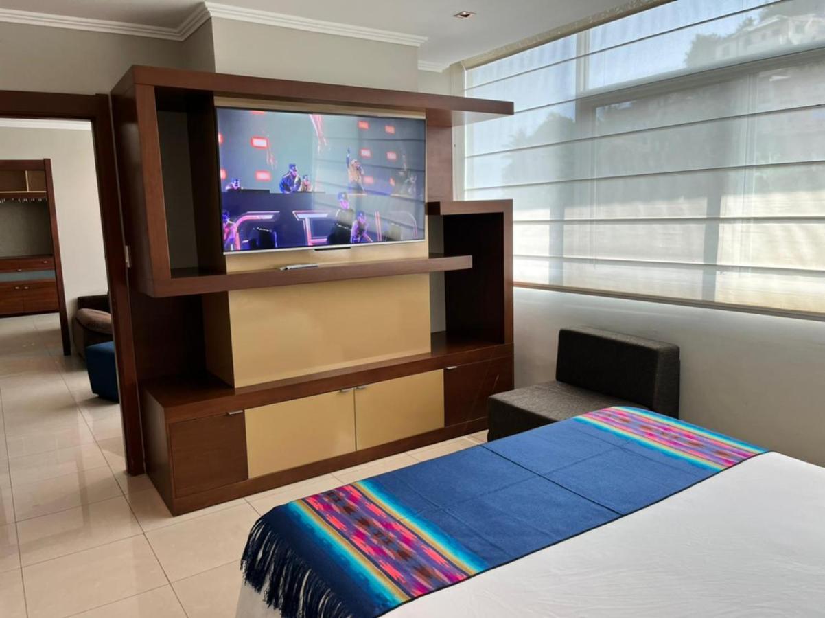 Puerto Santa Ana Suites กวายากิล ภายนอก รูปภาพ