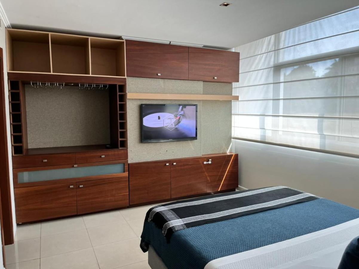 Puerto Santa Ana Suites กวายากิล ภายนอก รูปภาพ