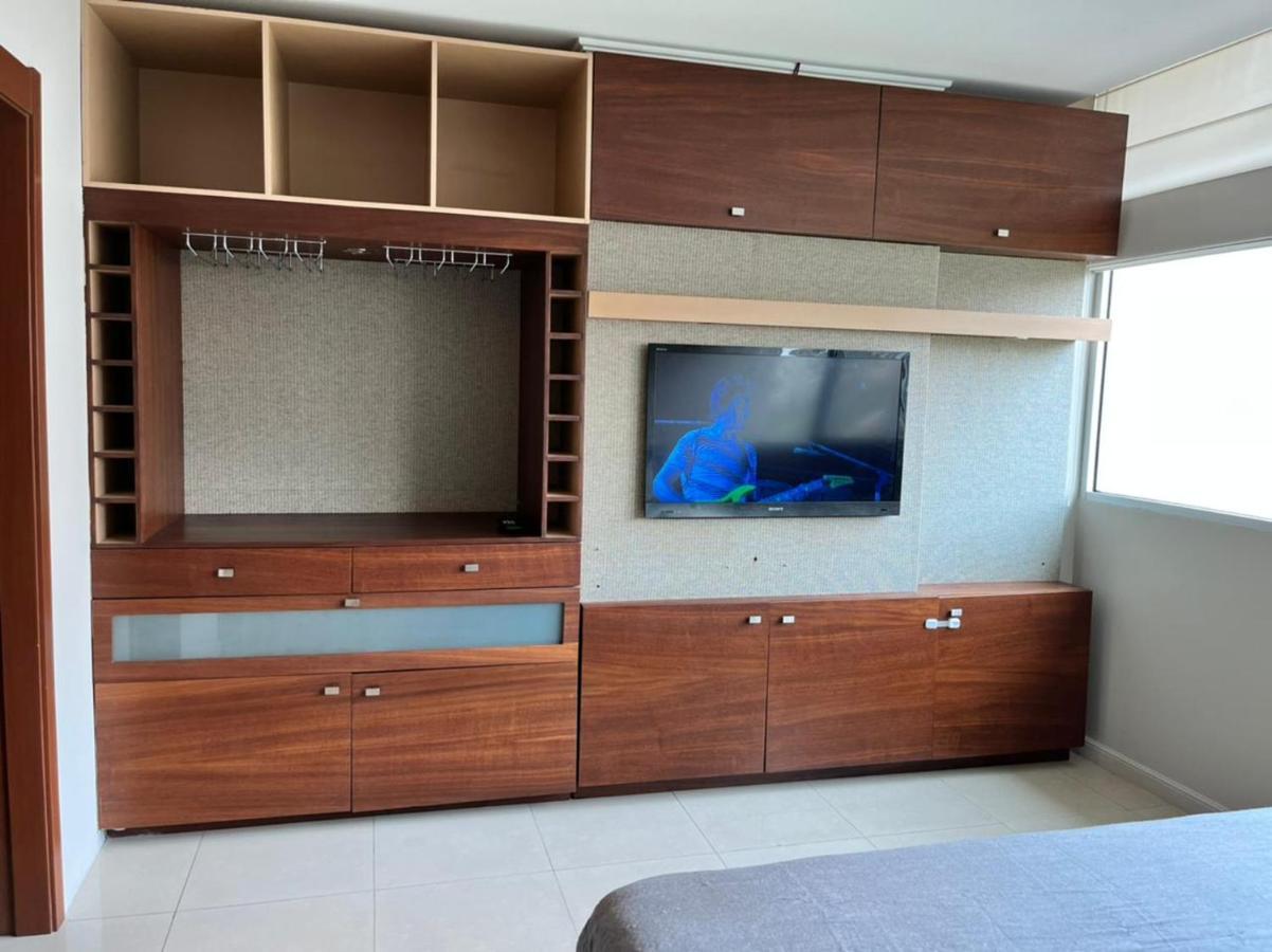 Puerto Santa Ana Suites กวายากิล ภายนอก รูปภาพ