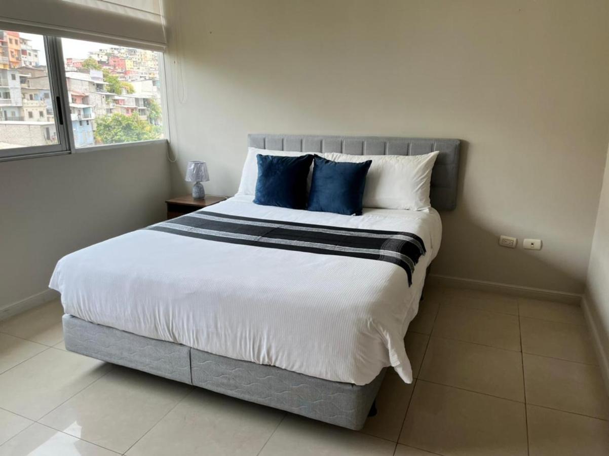 Puerto Santa Ana Suites กวายากิล ภายนอก รูปภาพ