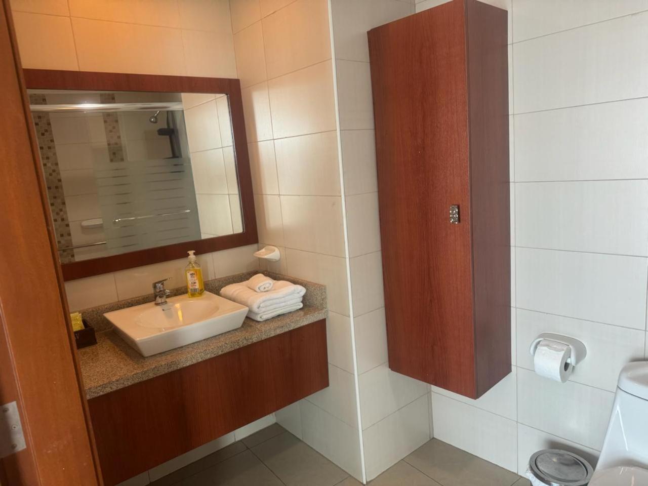 Puerto Santa Ana Suites กวายากิล ภายนอก รูปภาพ