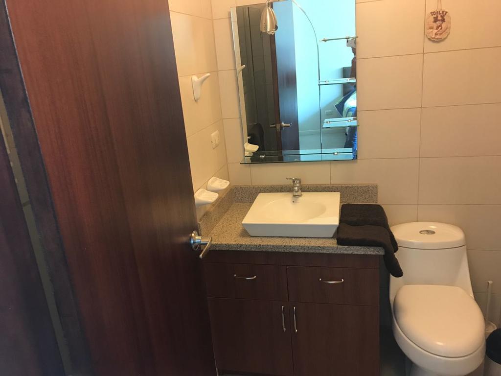 Puerto Santa Ana Suites กวายากิล ภายนอก รูปภาพ