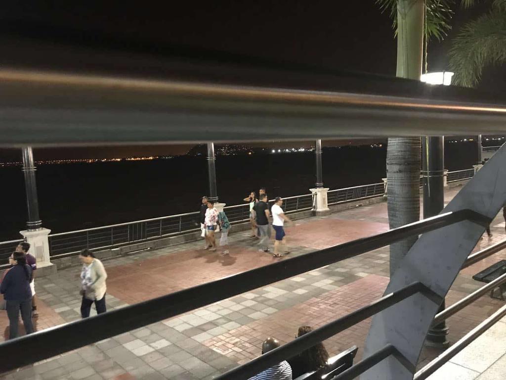 Puerto Santa Ana Suites กวายากิล ภายนอก รูปภาพ