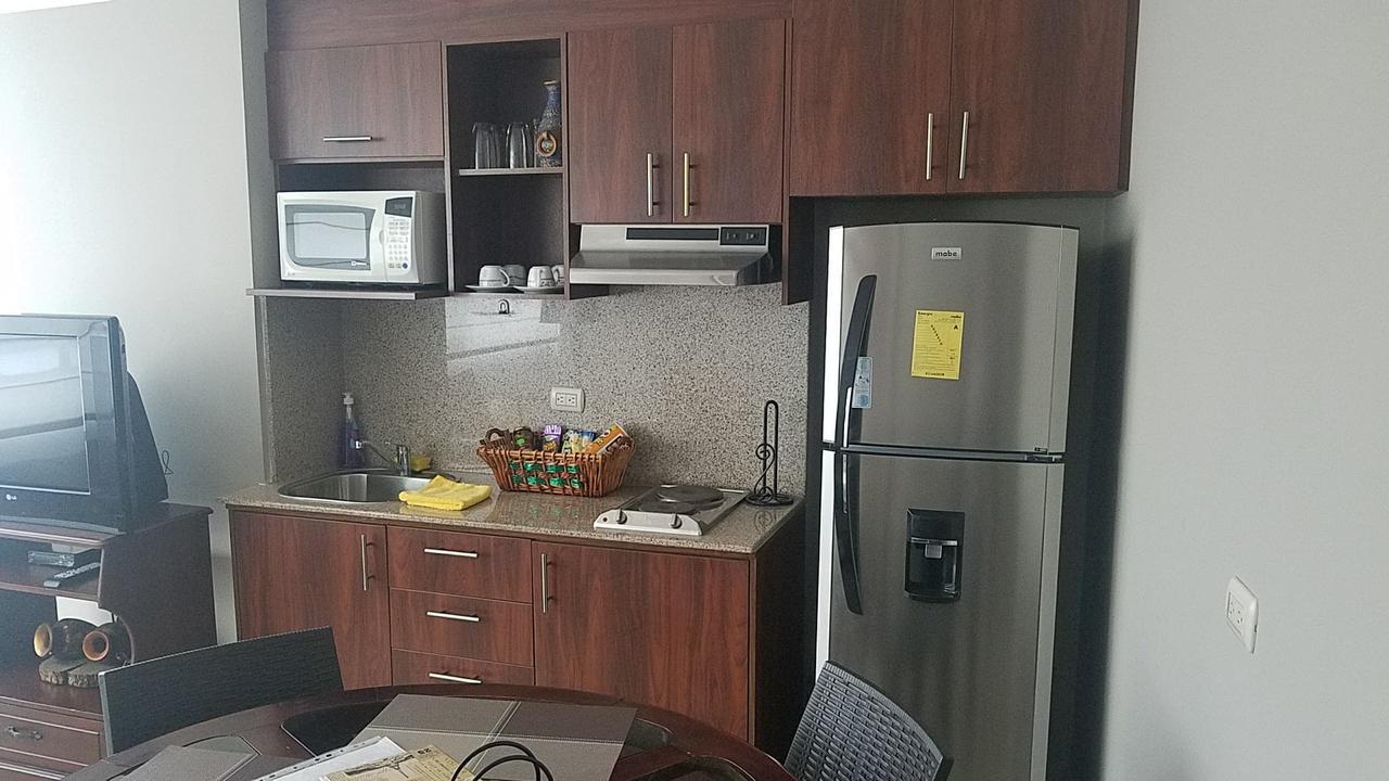 Puerto Santa Ana Suites กวายากิล ภายนอก รูปภาพ